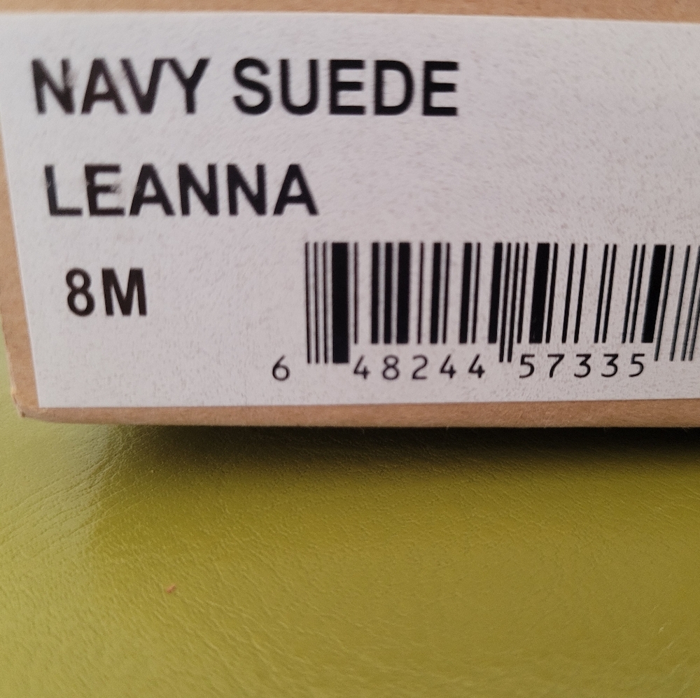 Me Too Leanna Navy Suede Heels - 8M - Picture 7 of 7